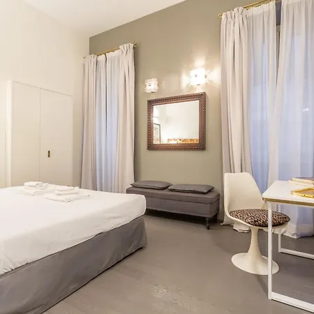 Spanish Steps Deluxe Apartamento Roma