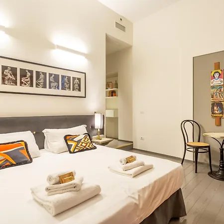 Spanish Steps Deluxe Apartment *