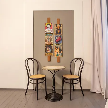 Spanish Steps Deluxe Apartment